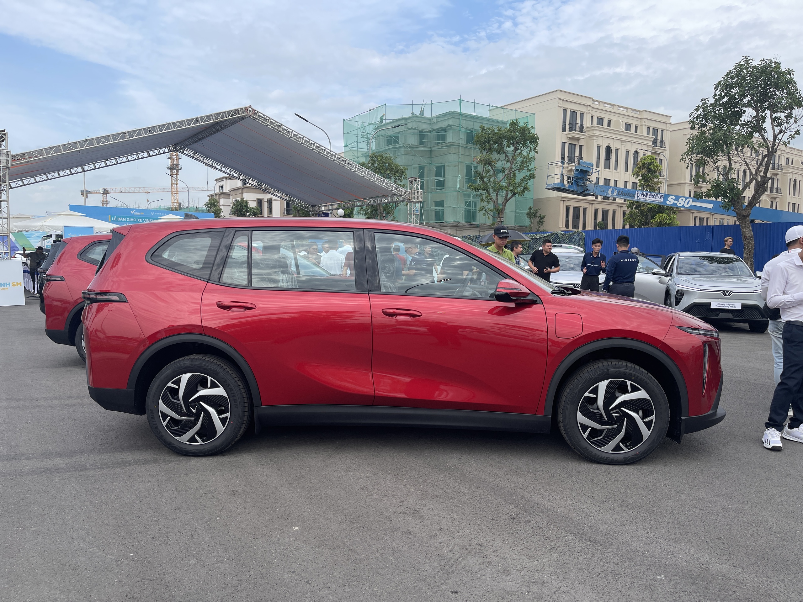 Khách hàng đầu tiên nhận xét về VinFast Limo Green- Ảnh 4. Khách hàng đầu tiên nhận xét về VinFast Limo Green- Ảnh 4.