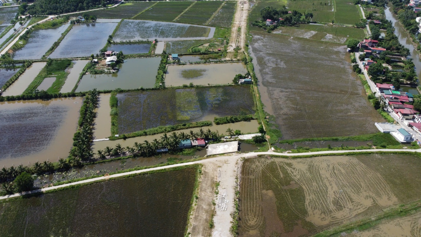 Thiếu vốn, vướng mặt bằng, dự án đường 460 tỷ đồng ở Thanh Hóa phải tạm dừng thi công- Ảnh 1.