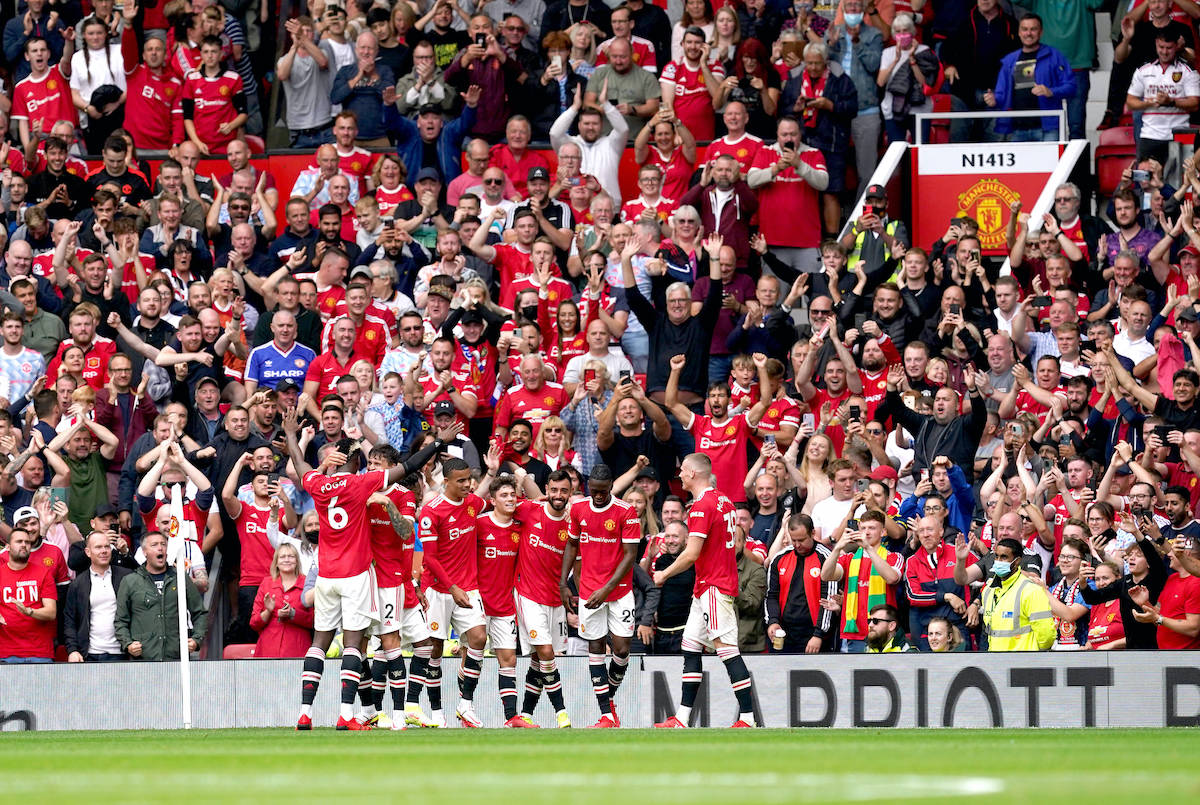 Sốt vé trận MU gặp Fiorentina tại sân Old Trafford- Ảnh 1.