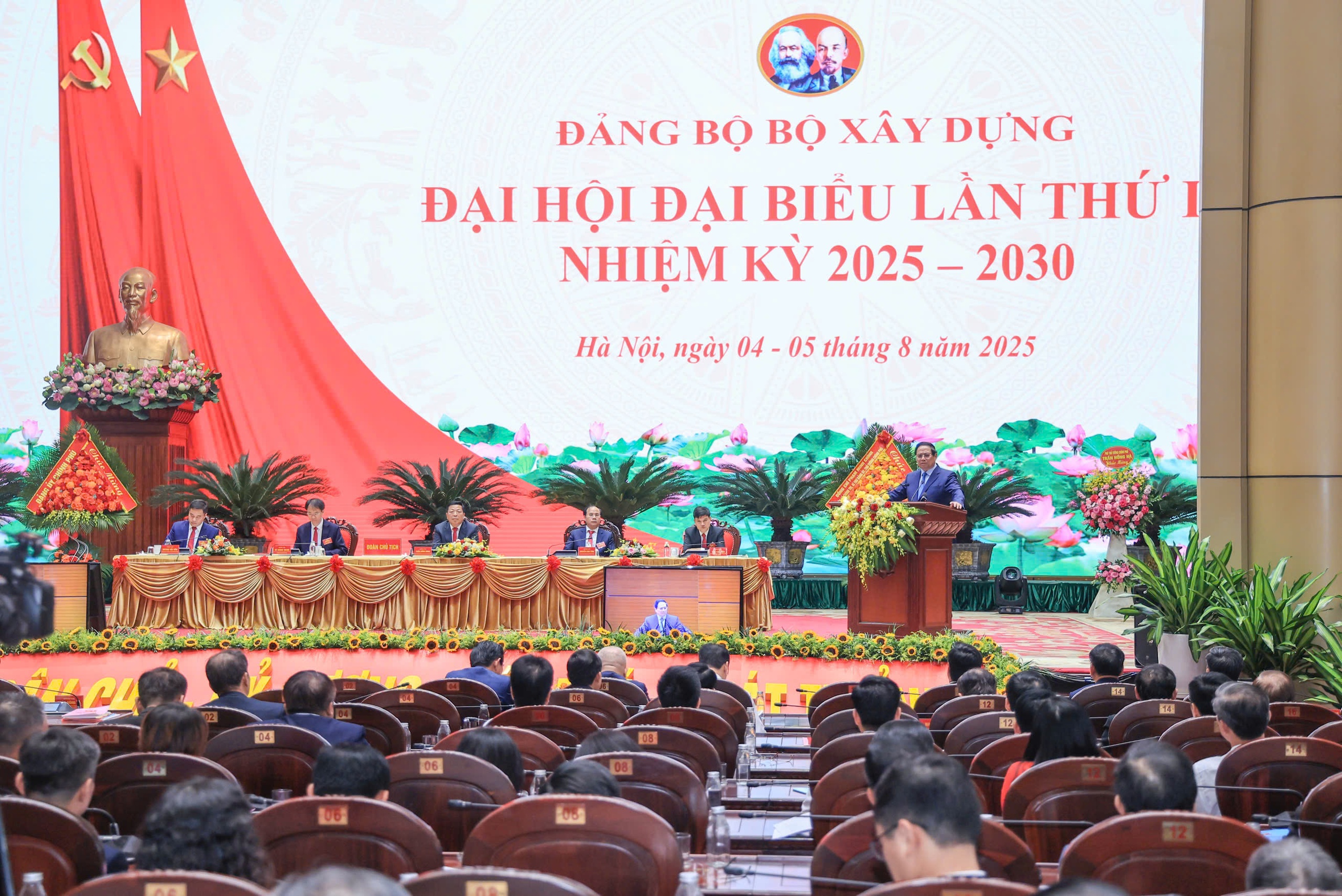Đảng bộ Bộ Xây dựng: Hành động từ sớm, quyết liệt ngay từ những ngày đầu- Ảnh 2.