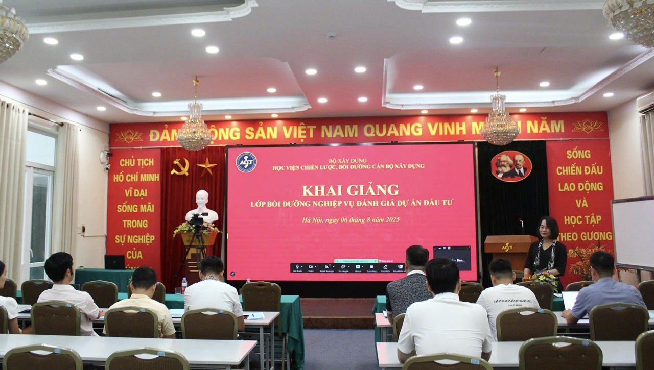 Nâng cao năng lực giám sát, đánh giá đầu tư cho cán bộ ngành Xây dựng- Ảnh 1. Nâng cao năng lực giám sát, đánh giá đầu tư cho cán bộ ngành Xây dựng- Ảnh 1.