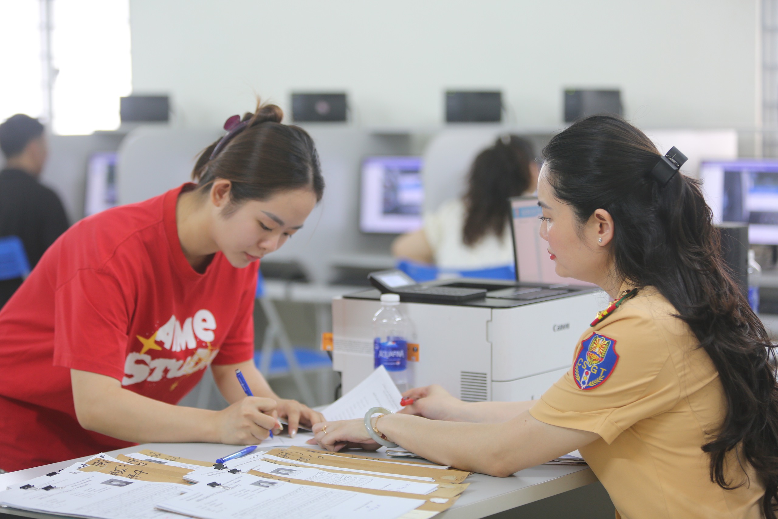 Thanh Hoá: Cấp số giấy phép lái xe cho người thi chỉ 2 giờ sau khi sát hạch- Ảnh 1.