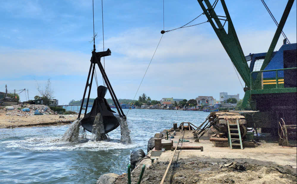 Nhà thầu thi công cảng biển bị phạt hàng chục triệu đồng vì gây ô nhiễm- Ảnh 1. Nhà thầu thi công cảng biển bị phạt hàng chục triệu đồng vì gây ô nhiễm- Ảnh 1.