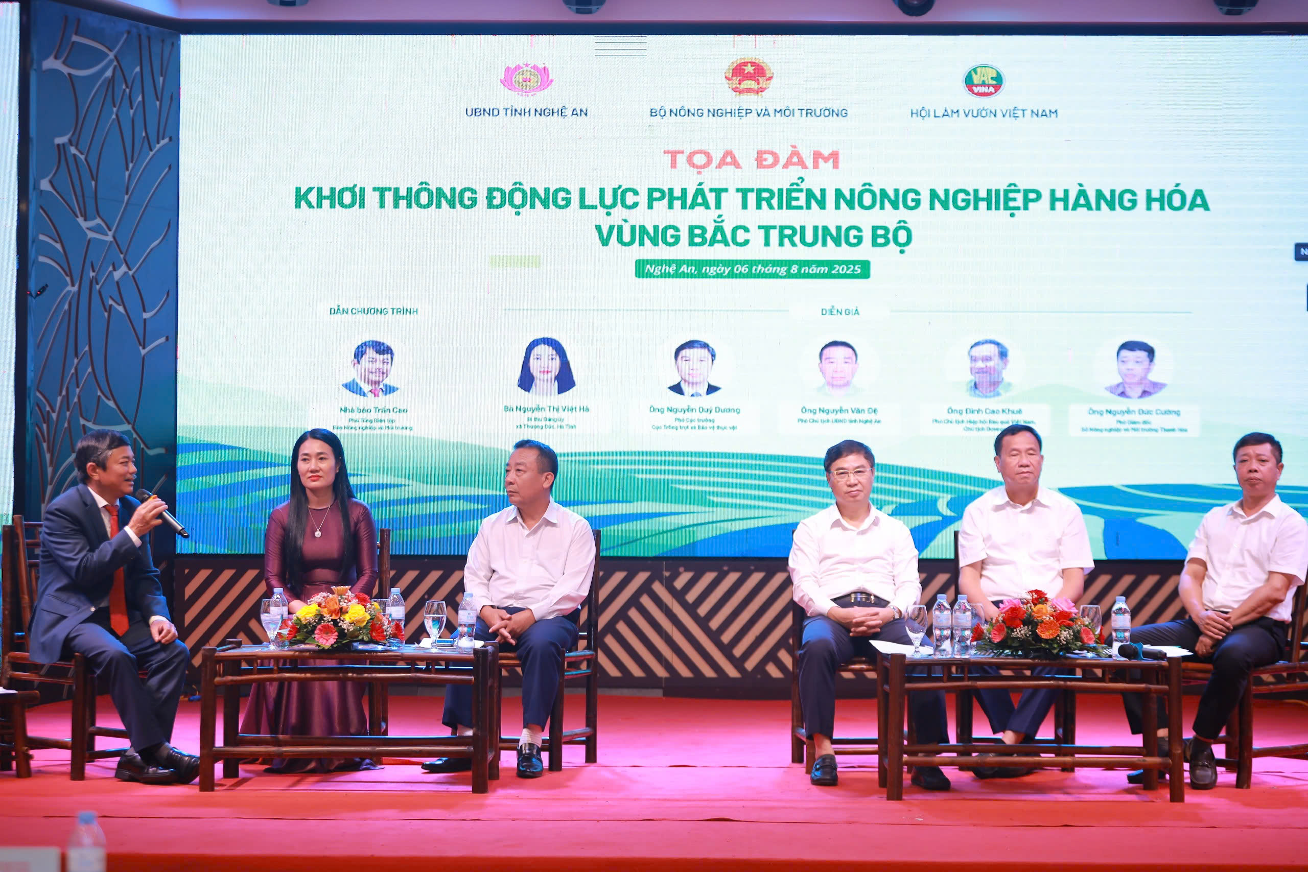 Diễn đàn kết nối sản xuất, tiêu thụ nông sản ủng hộ người dân vùng lũ Nghệ An 25 tấn gạo- Ảnh 2.
