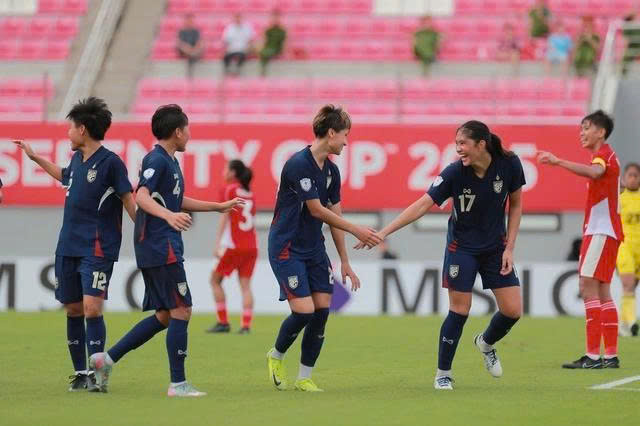 AFF Cup nữ 2025: Thủ môn chơi như nghiệp dư, Indonesia thua thảm Thái Lan- Ảnh 2. AFF Cup nữ 2025: Thủ môn chơi như nghiệp dư, Indonesia thua thảm Thái Lan- Ảnh 2.
