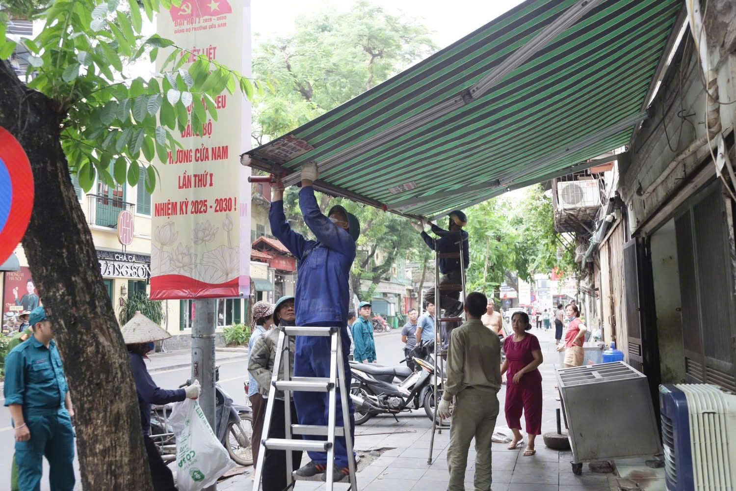 Hà Nội đẹp từ những điều bình dị, văn minh- Ảnh 24. Hà Nội đẹp từ những điều bình dị, văn minh- Ảnh 24.