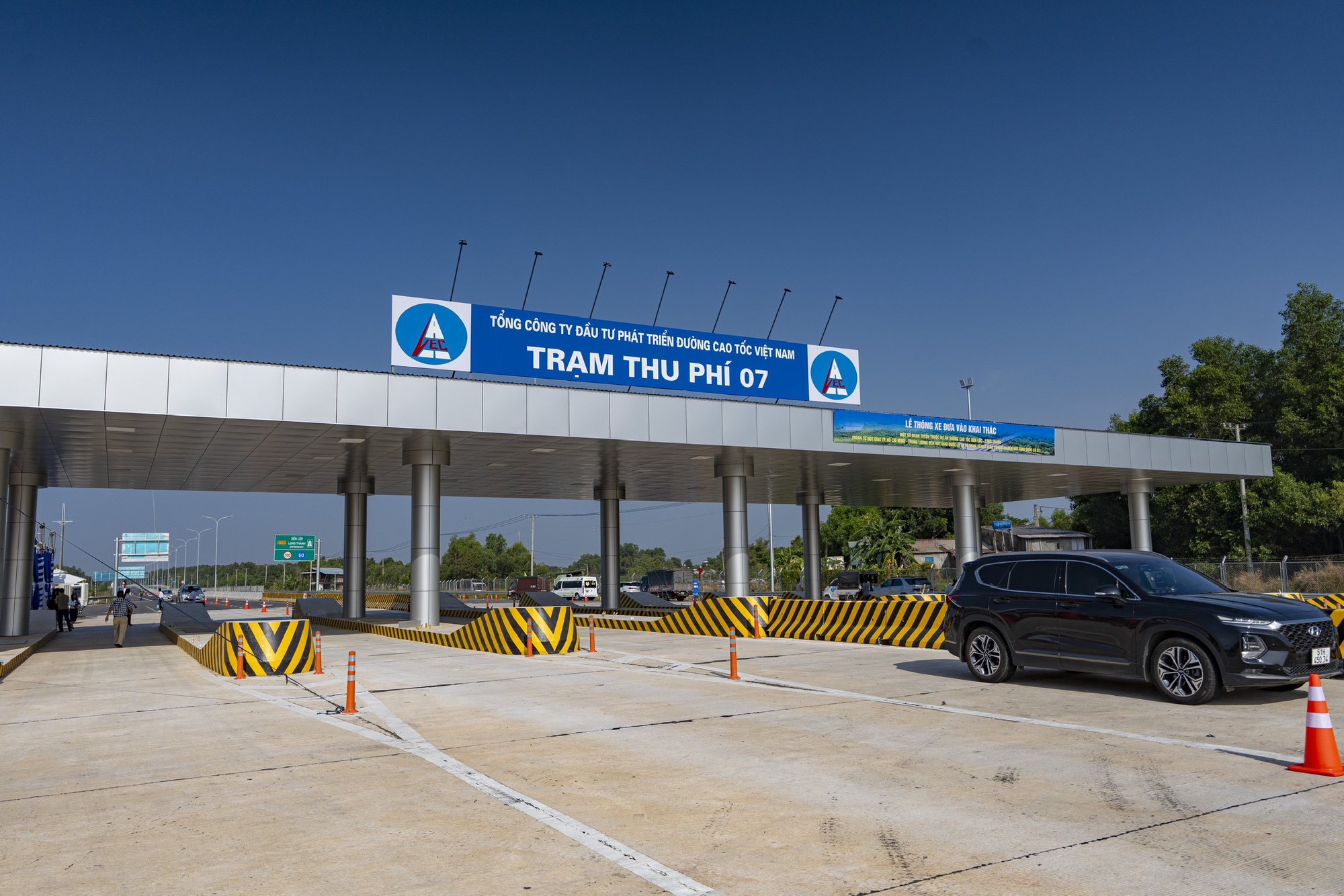 Chính thức thu phí cao tốc Bến Lức - Long Thành từ ngày 10/8- Ảnh 1. Chính thức thu phí cao tốc Bến Lức - Long Thành từ ngày 10/8- Ảnh 1.