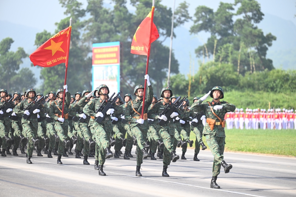 Toàn cảnh các khối diễu binh, diễu hành hợp luyện khi đại lễ đã cận kề- Ảnh 11. Toàn cảnh các khối diễu binh, diễu hành hợp luyện khi đại lễ đã cận kề- Ảnh 11.
