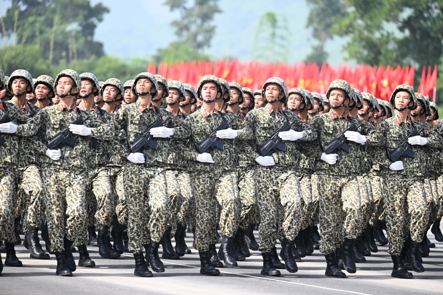Toàn cảnh các khối diễu binh, diễu hành hợp luyện khi đại lễ đã cận kề- Ảnh 16. Toàn cảnh các khối diễu binh, diễu hành hợp luyện khi đại lễ đã cận kề- Ảnh 16.