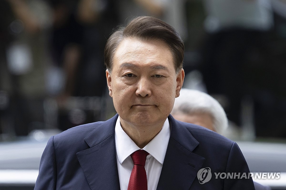 Tạm hoãn áp giải cựu Tổng thống Yoon Suk Yeol- Ảnh 1. Tạm hoãn áp giải cựu Tổng thống Yoon Suk Yeol- Ảnh 1.