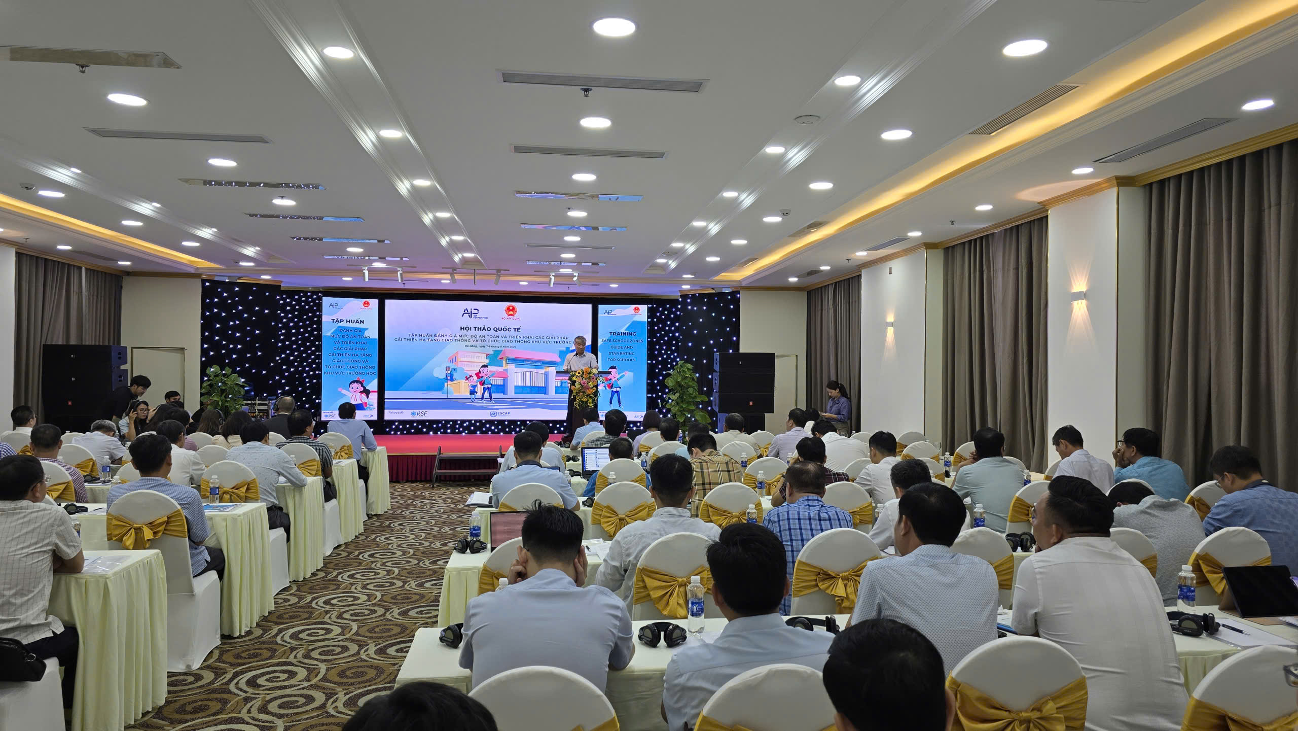 Nhân rộng phương pháp sàng lọc dữ liệu, cải thiện hạ tầng, bảo đảm ATGT cho học sinh- Ảnh 2. Nhân rộng phương pháp sàng lọc dữ liệu, cải thiện hạ tầng, bảo đảm ATGT cho học sinh- Ảnh 2.
