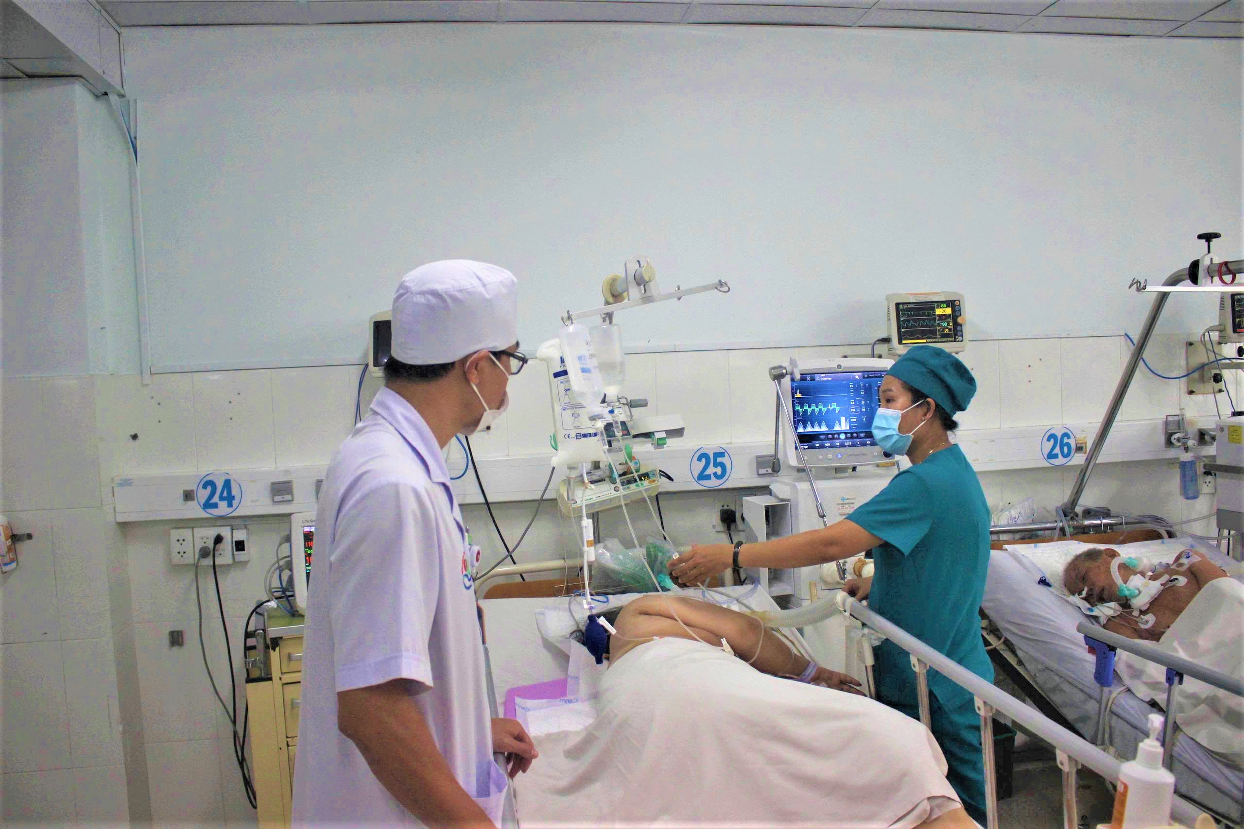 Khánh Hòa: Uống rượu, bia trước khi tắm biển và hồ bơi, 4 du khách tử vong- Ảnh 1.
