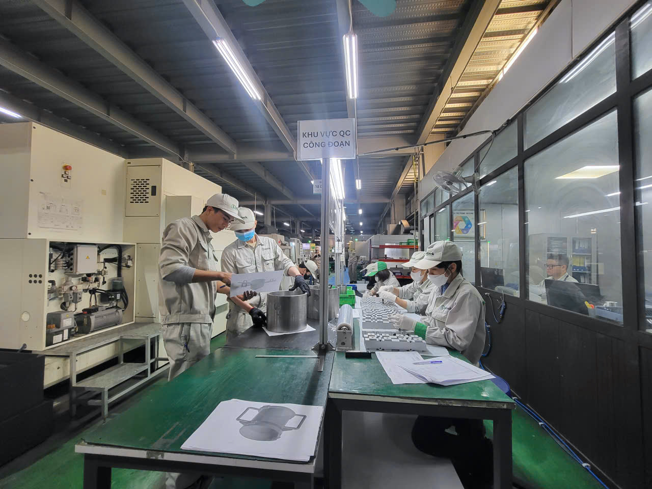 Bộ Công thương kích hoạt loạt giải pháp thúc đẩy động lực tăng trưởng- Ảnh 1. Bộ Công thương kích hoạt loạt giải pháp thúc đẩy động lực tăng trưởng- Ảnh 1.