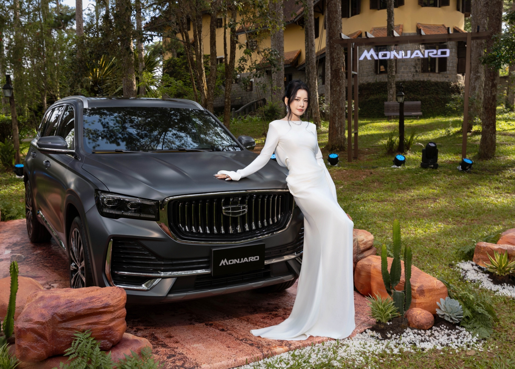 Geely Monjaro kéo dài ưu đãi cho khách mua xe- Ảnh 1. Geely Monjaro kéo dài ưu đãi cho khách mua xe- Ảnh 1.