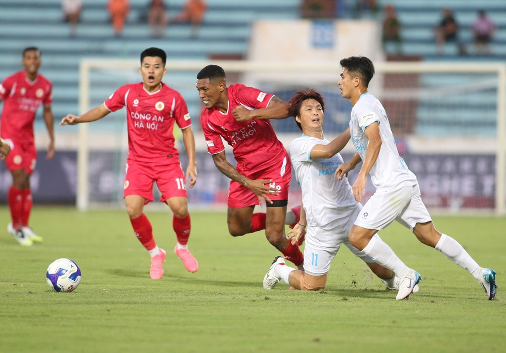 Sao U23 Việt Nam tỏa sáng, CAHN lần đầu giành Siêu cúp Quốc gia- Ảnh 2. Sao U23 Việt Nam tỏa sáng, CAHN lần đầu giành Siêu cúp Quốc gia- Ảnh 2.