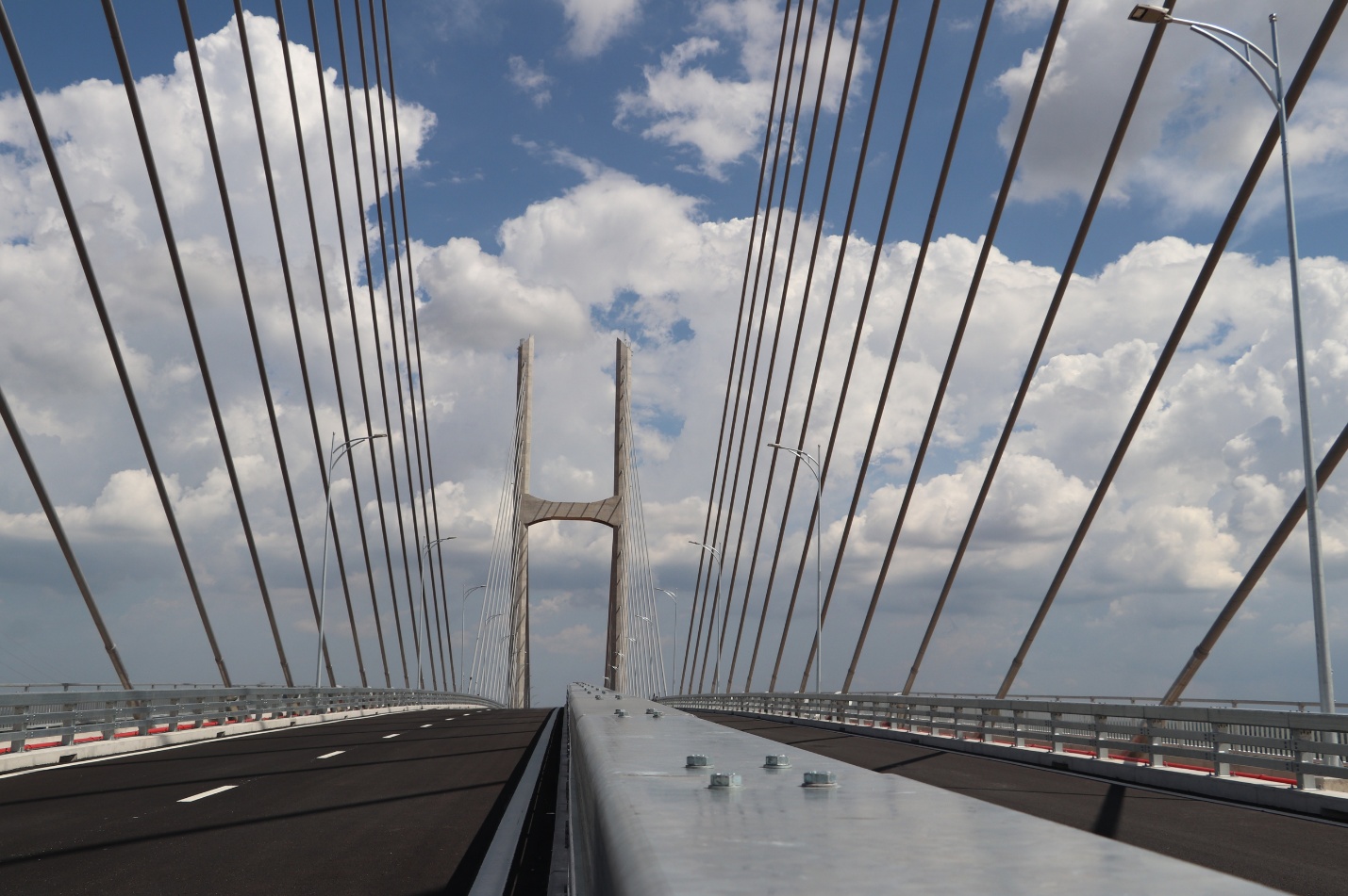 Rach Mieu 2 Bridge – Mekong Delta’s key transport artery to open 5 months early- Ảnh 2. Rach Mieu 2 Bridge – Mekong Delta’s key transport artery to open 5 months early- Ảnh 2.