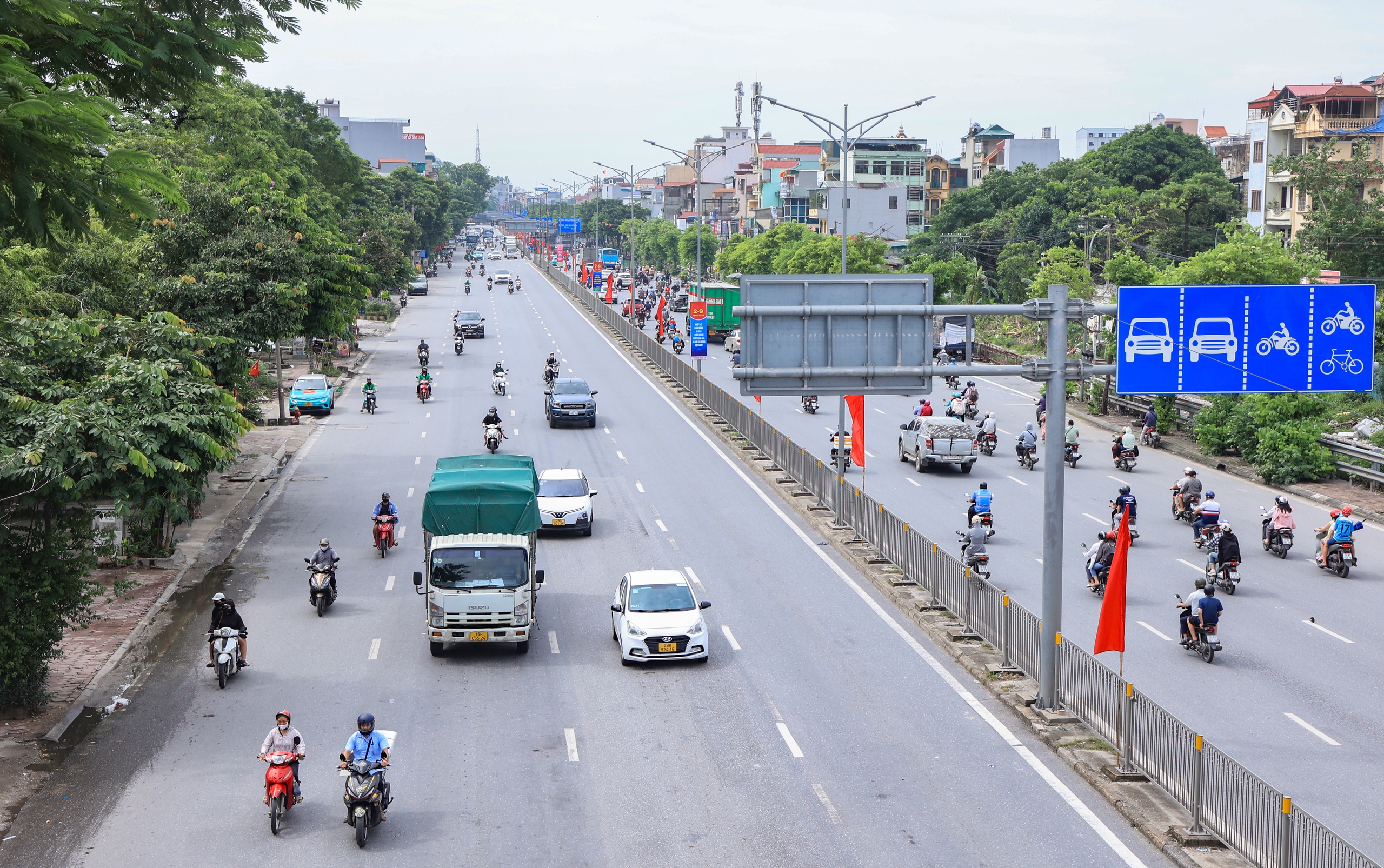 Cửa ngõ Hà Nội thông thoáng trong ngày thứ ba nghỉ lễ 2/9- Ảnh 10. Cửa ngõ Hà Nội thông thoáng trong ngày thứ ba nghỉ lễ 2/9- Ảnh 10.