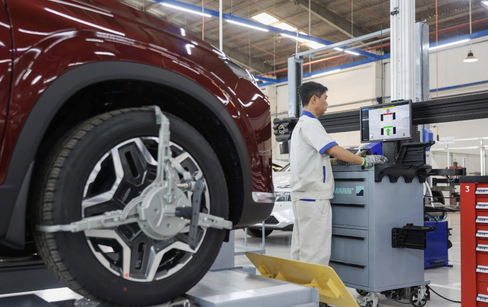 Giữ điều kiện kinh doanh cơ sở bảo dưỡng ô tô là cần thiết- Ảnh 1. Giữ điều kiện kinh doanh cơ sở bảo dưỡng ô tô là cần thiết- Ảnh 1.