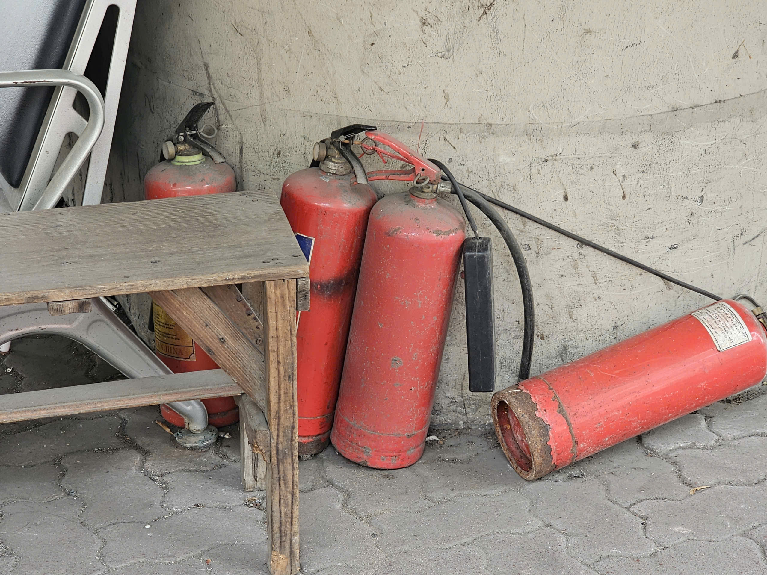 Sau vụ cháy dưới gầm cầu Vĩnh Tuy, 3/4 bãi xe bị "xóa sổ"- Ảnh 8. Sau vụ cháy dưới gầm cầu Vĩnh Tuy, 3/4 bãi xe bị "xóa sổ"- Ảnh 8.