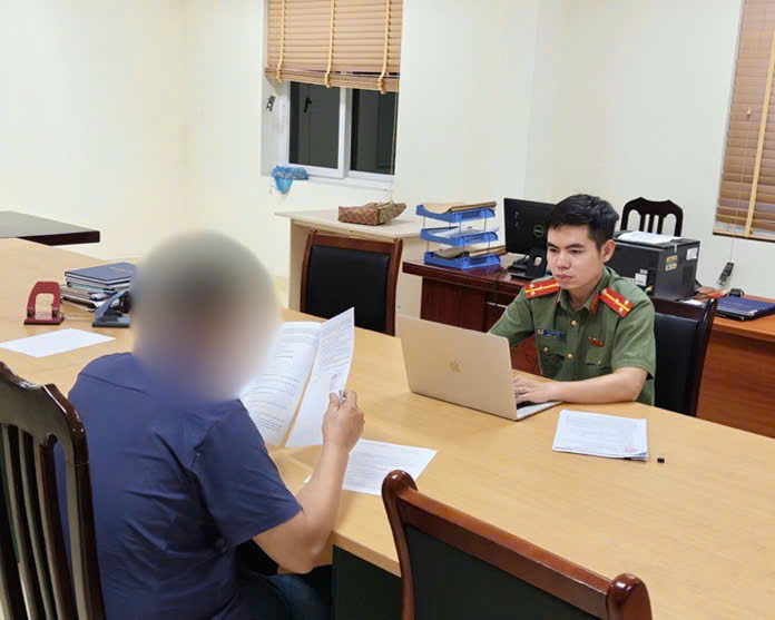 Hà Nội: Xử phạt hai người đăng thông tin sai sự thật về một dự án bất động sản- Ảnh 2. Hà Nội: Xử phạt hai người đăng thông tin sai sự thật về một dự án bất động sản- Ảnh 2.