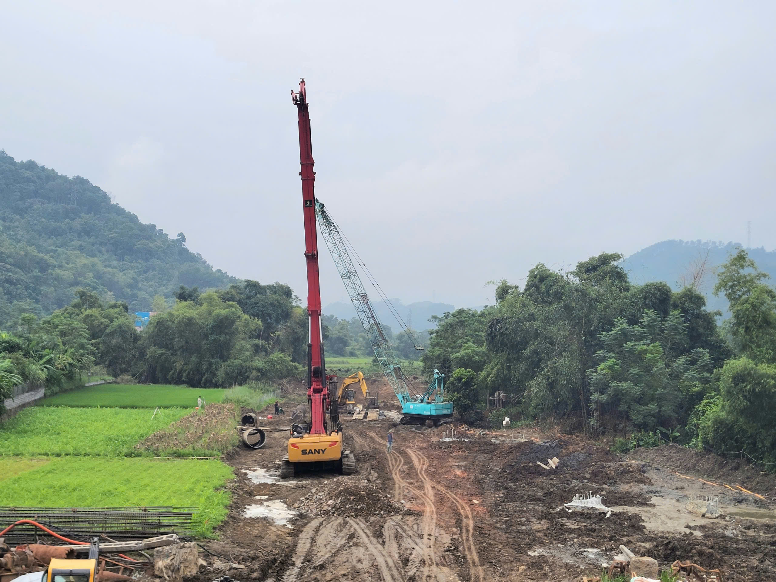 Mặt bằng chưa thông, cao tốc Chợ Mới - Bắc Kạn lo "lụt" tiến độ- Ảnh 4.