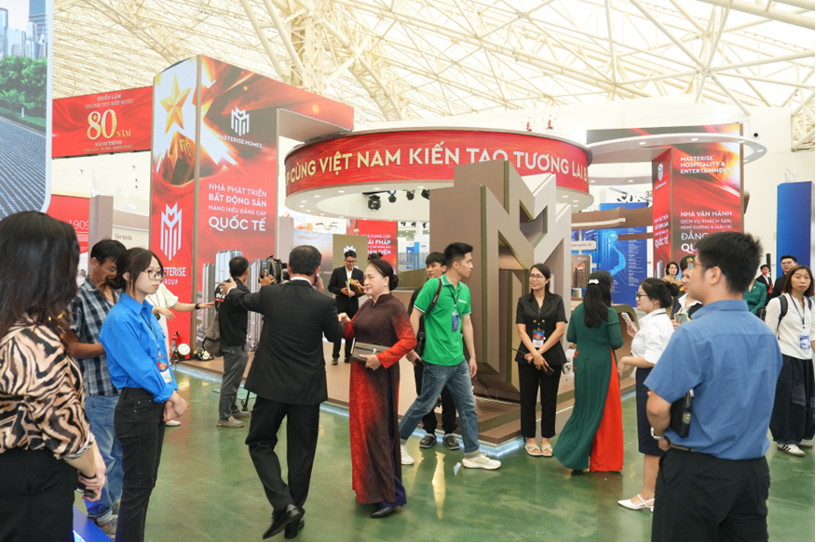 Masterise Group ghi dấu ấn tại Triển lãm thành tựu Quốc gia 2025- Ảnh 5.