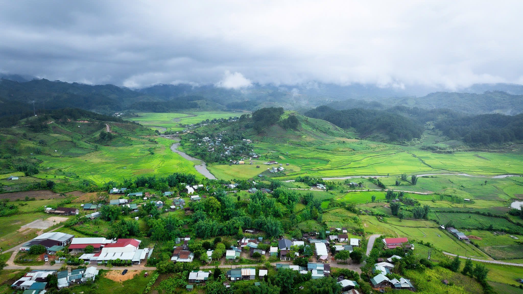 Hai trận động đất liên tiếp làm nhà cửa rung chuyển ở xã miền núi Quảng Ngãi- Ảnh 1. Hai trận động đất liên tiếp làm nhà cửa rung chuyển ở xã miền núi Quảng Ngãi- Ảnh 1.