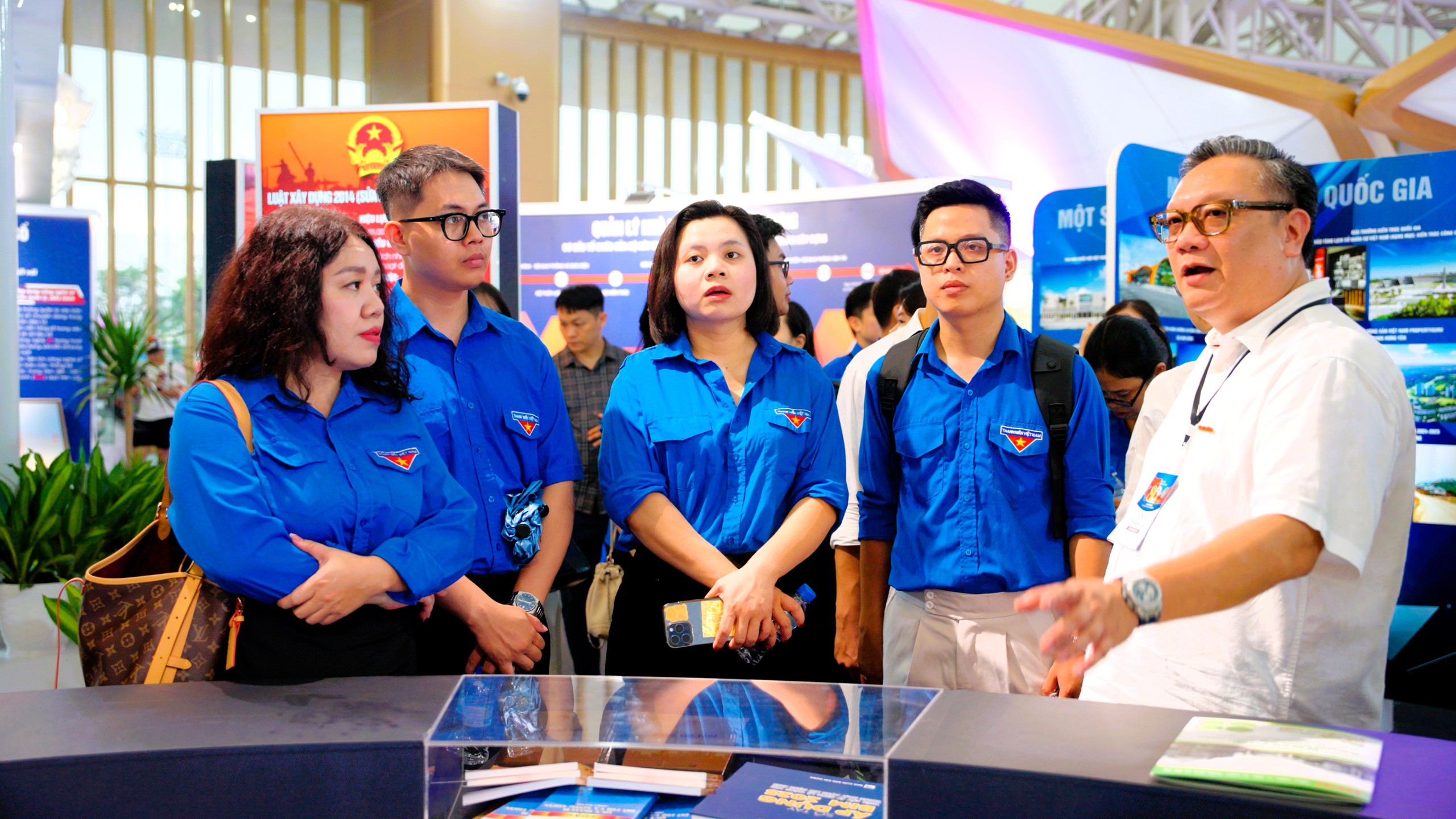Triển lãm thành tựu ngành Xây dựng gửi thông điệp đến tương lai- Ảnh 2.