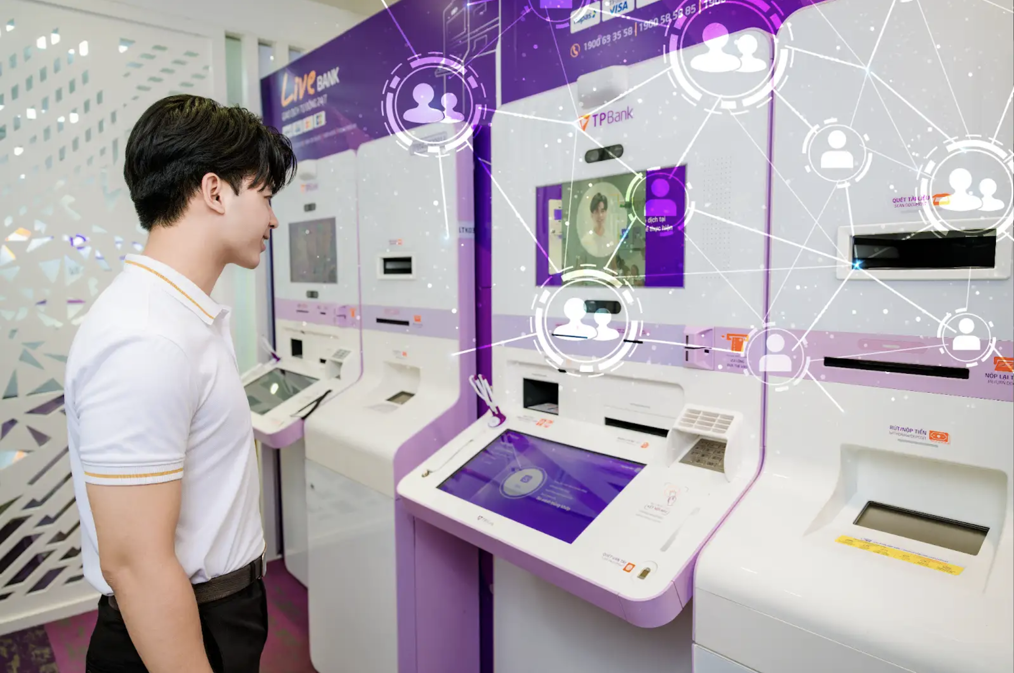 TPBank lựa chọn số hóa đúng xu thế và hiện thực khát vọng E-Vietnam- Ảnh 2.