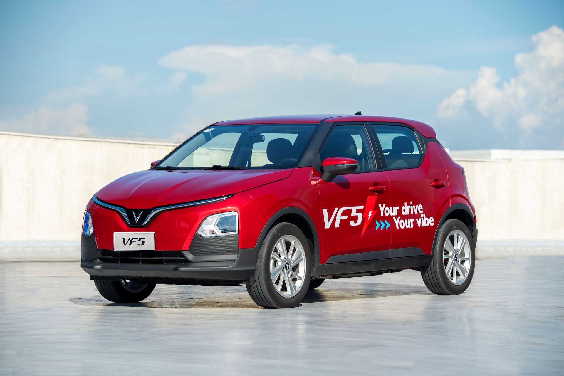 Tài xế mua VinFast VF 5 không cần trả tiền trước- Ảnh 1.