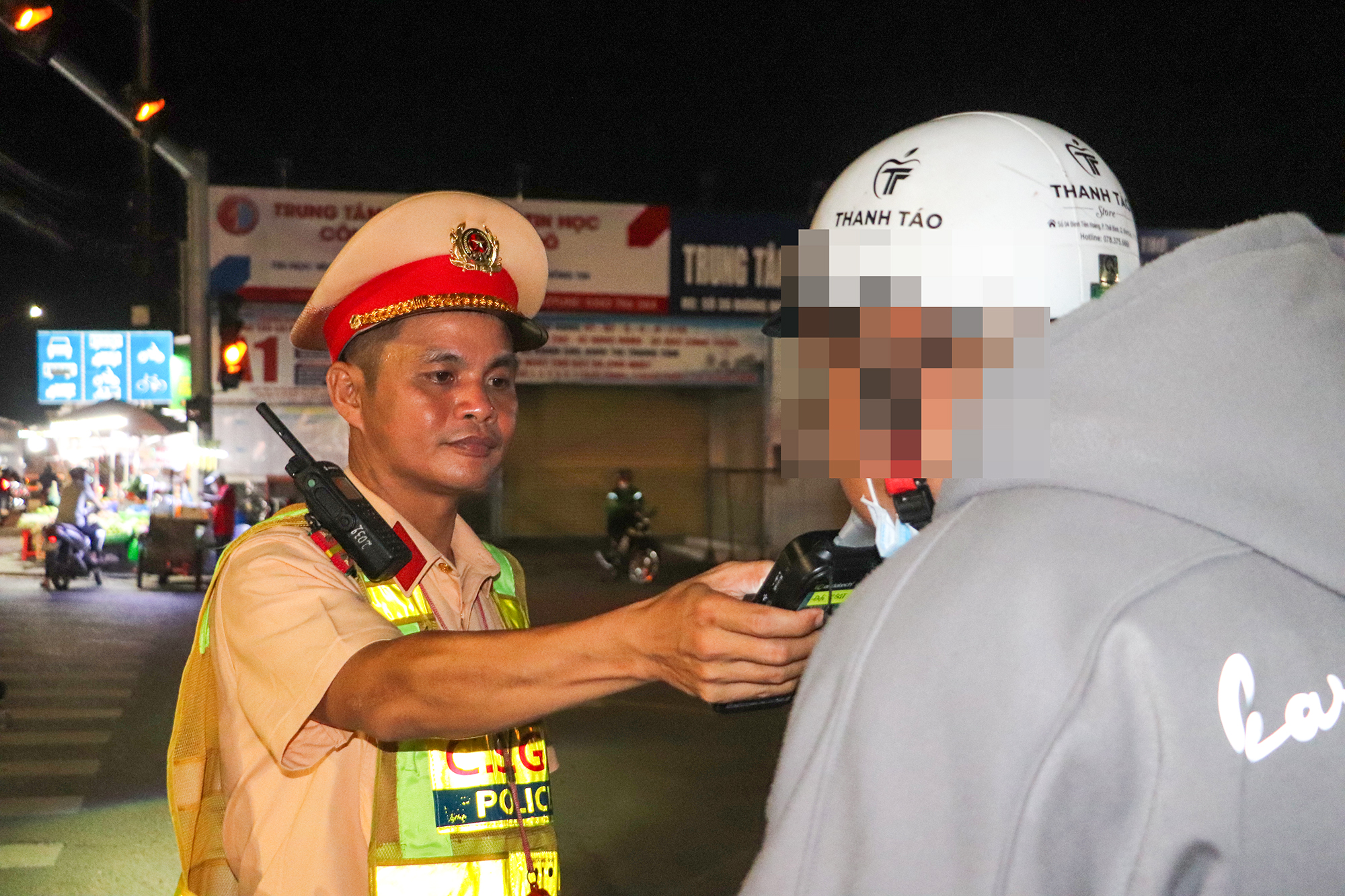 Cần Thơ mạnh tay xử lý vi phạm nồng độ cồn: Nhiều tài xế "ma men" bị phạt nặng- Ảnh 2.
