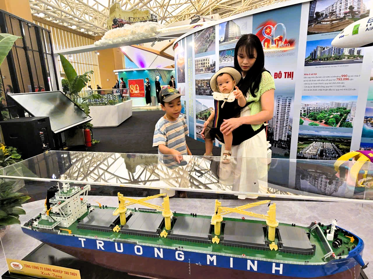 Triển lãm thành tựu ngành Xây dựng: Khẳng định hạ tầng đi trước, mở đường phát triển- Ảnh 6. Triển lãm thành tựu ngành Xây dựng: Khẳng định hạ tầng đi trước, mở đường phát triển- Ảnh 6.