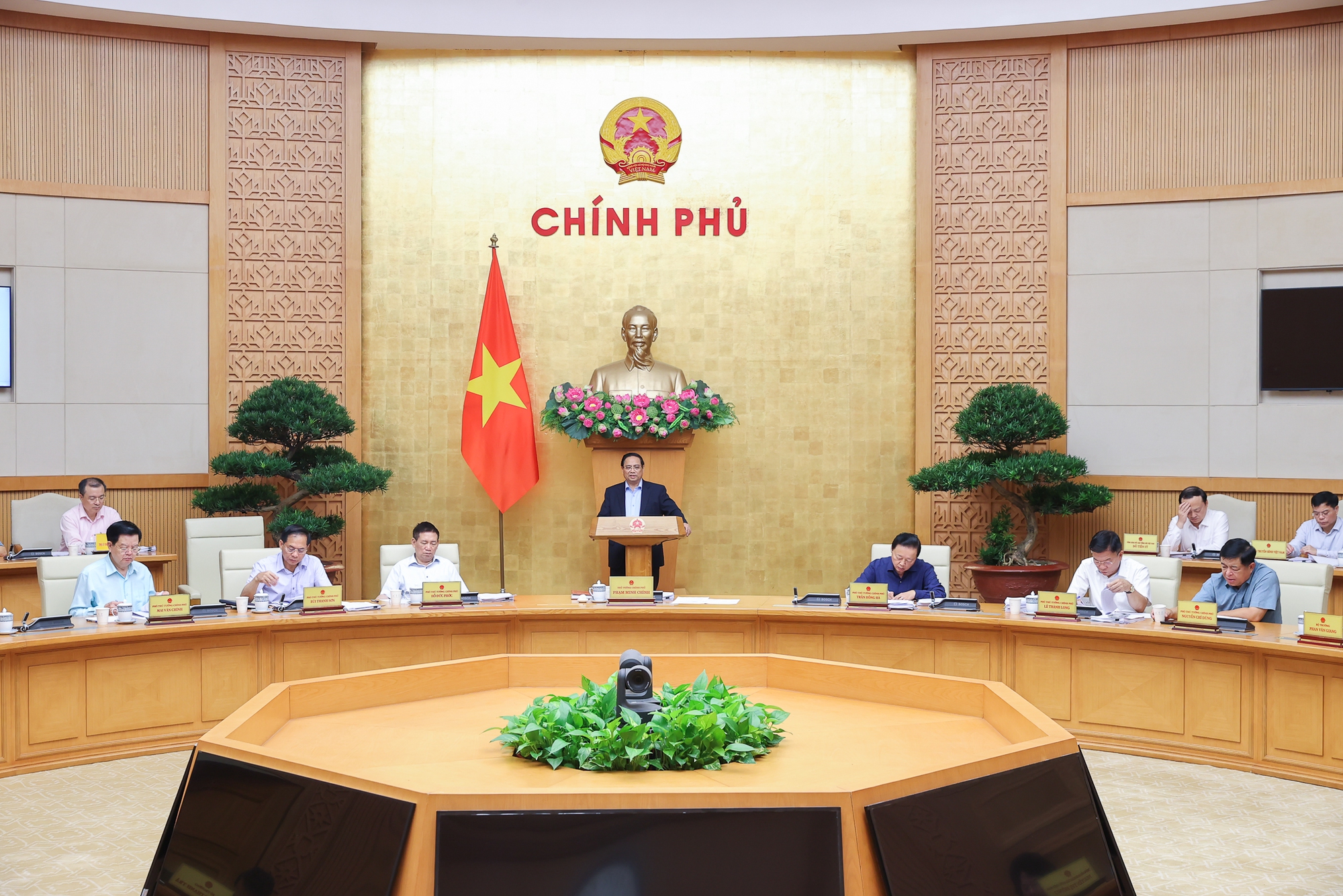 Chính phủ thảo luận về 11 dự án luật, nghị quyết quan trọng chuẩn bị trình Quốc hội- Ảnh 3. Chính phủ thảo luận về 11 dự án luật, nghị quyết quan trọng chuẩn bị trình Quốc hội- Ảnh 3.
