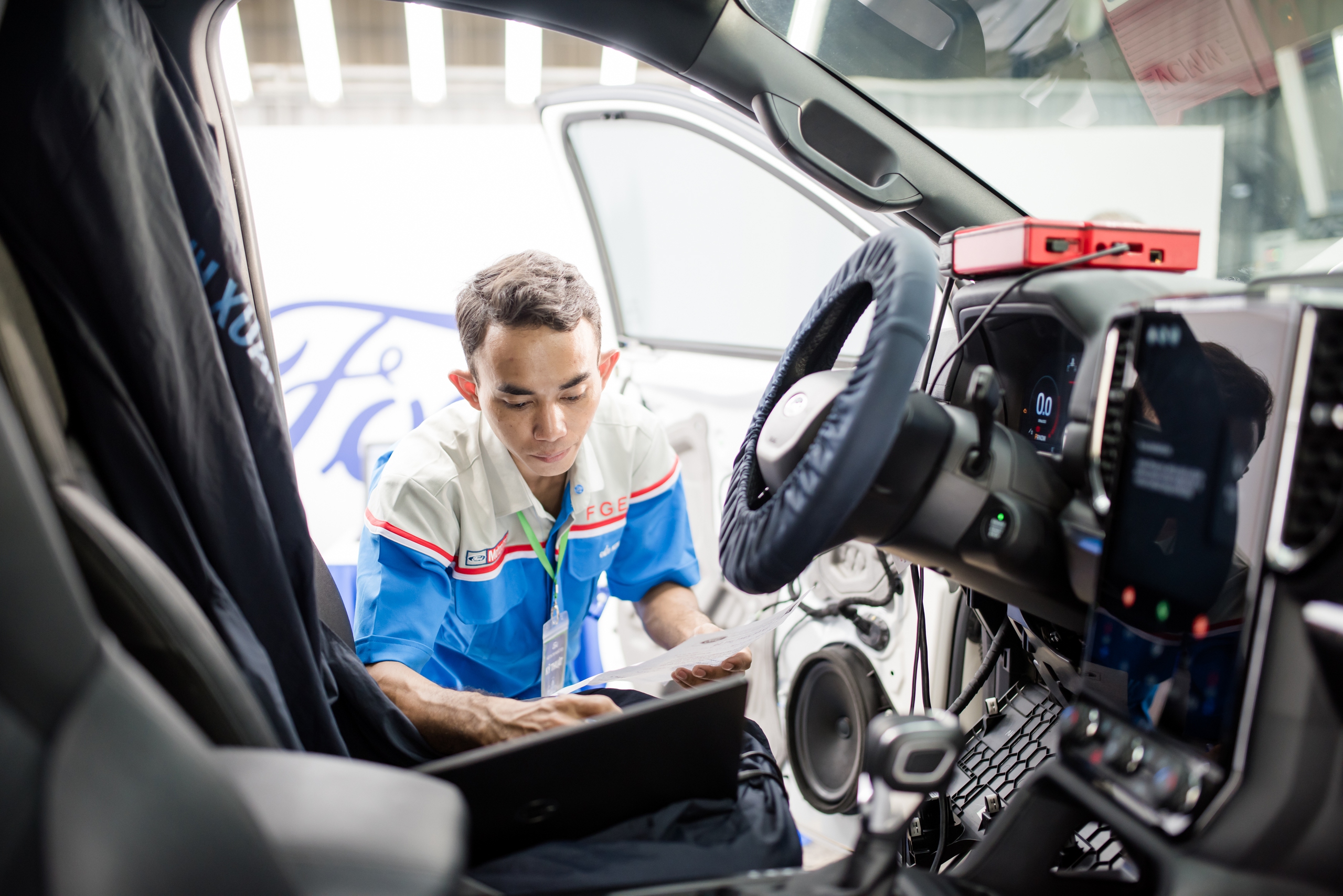 Ford nâng cao chất lượng dịch vụ từ đội ngũ nhân sự- Ảnh 3.