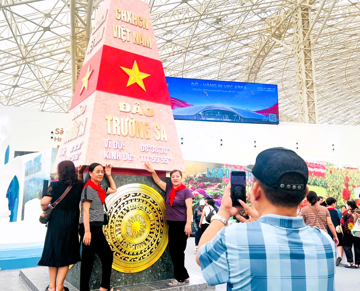 Sức hút không gian kiến trúc, đô thị di sản tại Triển lãm A80- Ảnh 17. Sức hút không gian kiến trúc, đô thị di sản tại Triển lãm A80- Ảnh 17.