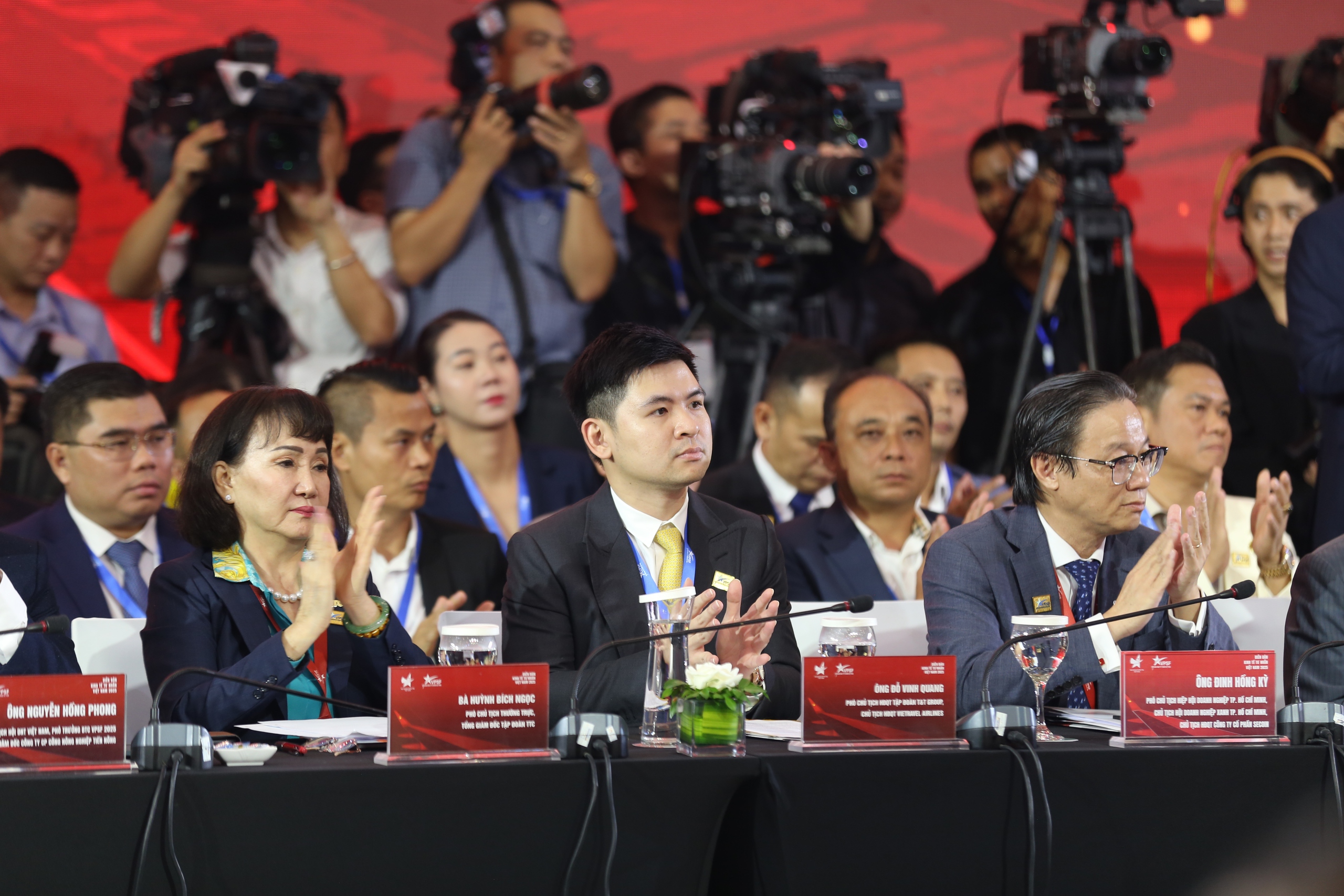 T&T Group đề xuất 3 kiến nghị quan trọng tại Diễn đàn kinh tế tư nhân Việt Nam 2025- Ảnh 2.