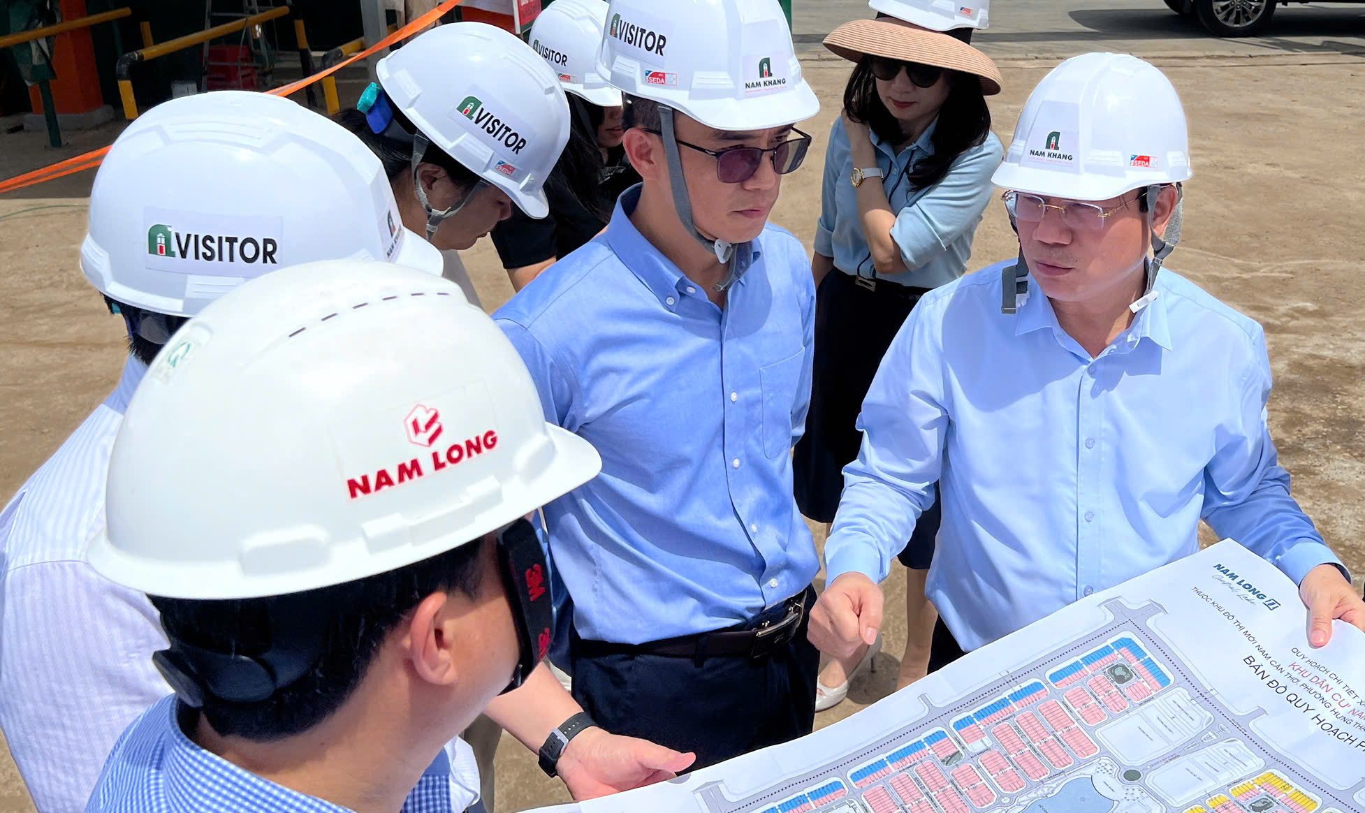 Thứ trưởng Nguyễn Văn Sinh: Gỡ vướng chính quyền hai cấp, thúc đẩy nhà ở xã hội Cần Thơ- Ảnh 3.