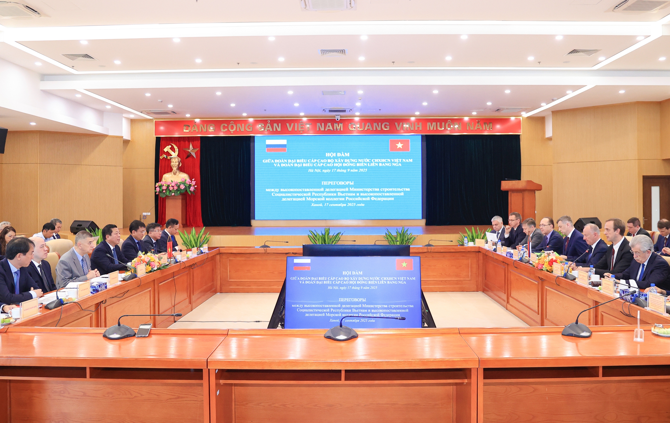 Bộ trưởng Trần Hồng Minh: Thúc đẩy hợp tác hàng hải Việt - Nga thực chất, hiệu quả- Ảnh 5.