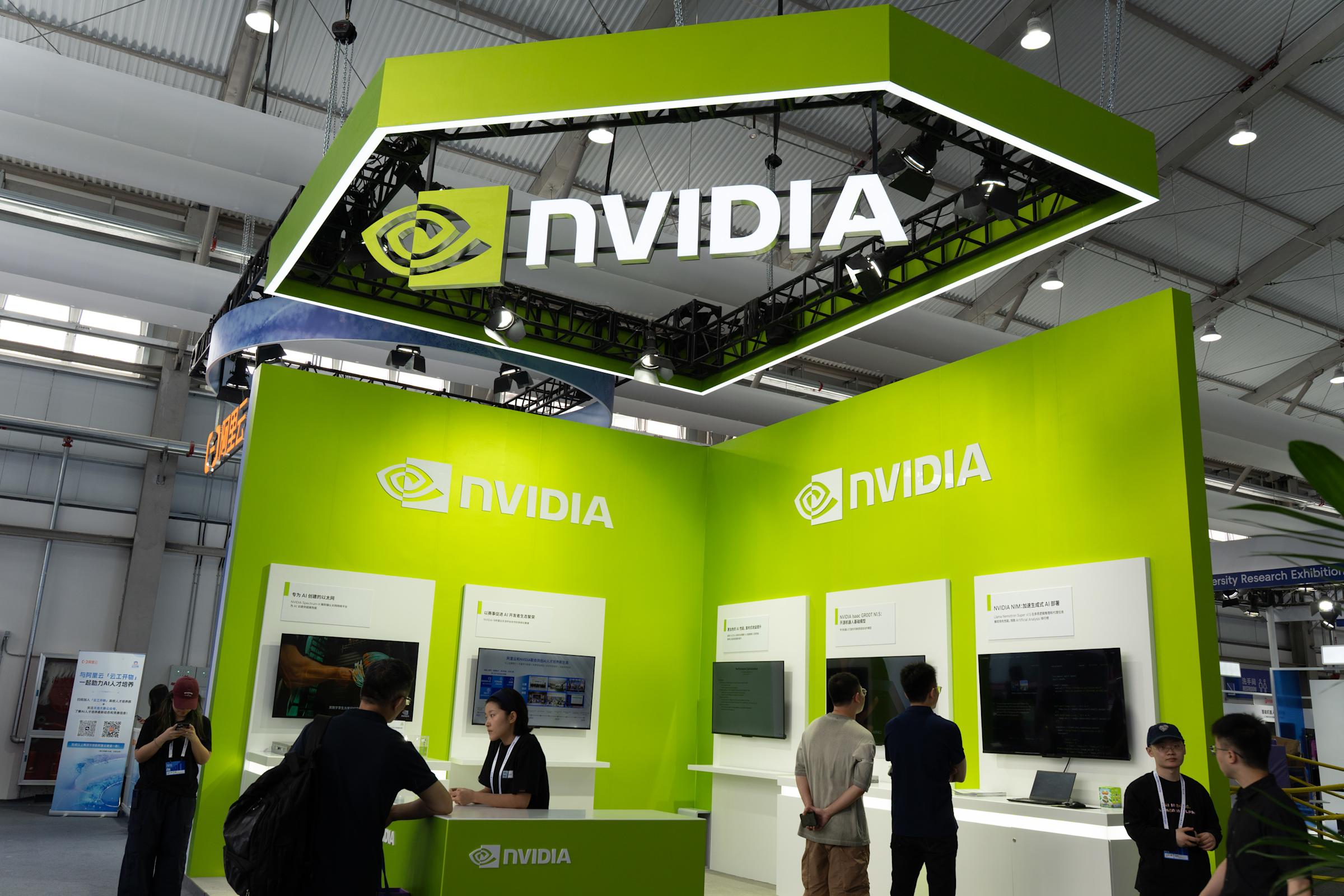 Trung Quốc cấm các công ty công nghệ hàng đầu mua chip AI của Nvidia- Ảnh 1.