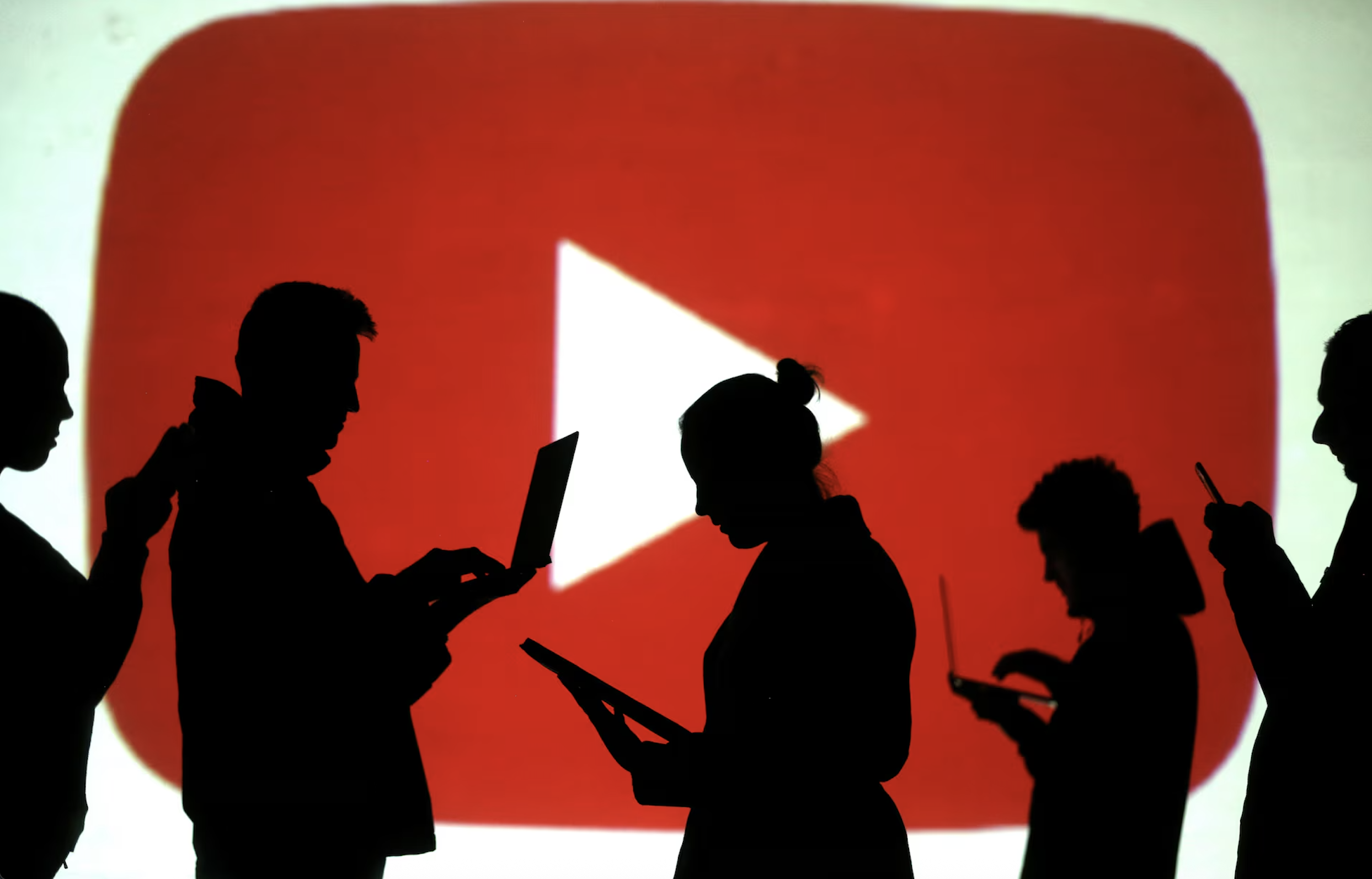YouTube đặt cược vào AI như chìa khóa để sáng tạo nội dung- Ảnh 1. YouTube đặt cược vào AI như chìa khóa để sáng tạo nội dung- Ảnh 1.