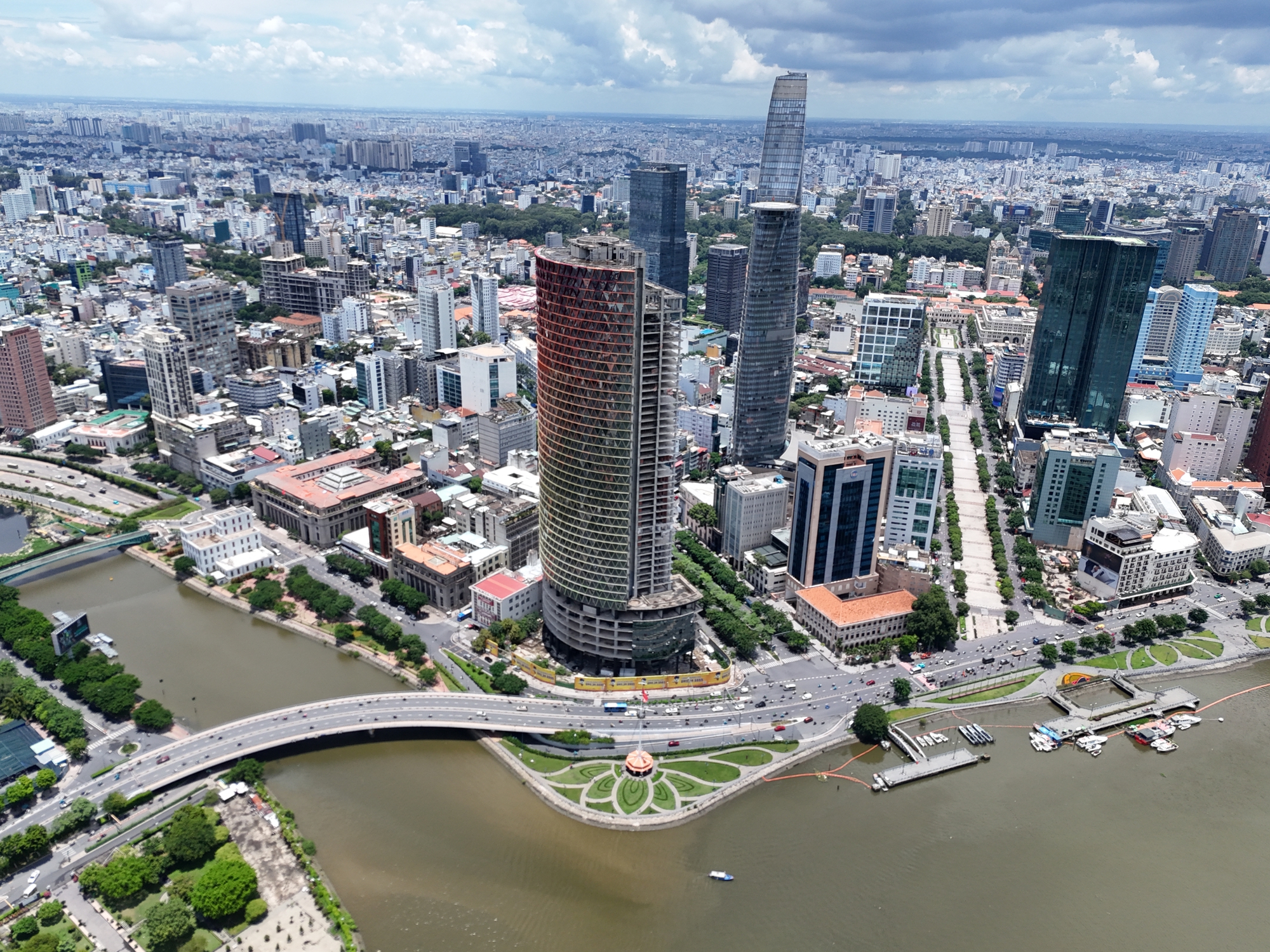 Tháo gỡ khó khăn, thúc đẩy tăng trưởng ở TP.HCM- Ảnh 1. Tháo gỡ khó khăn, thúc đẩy tăng trưởng ở TP.HCM- Ảnh 1.