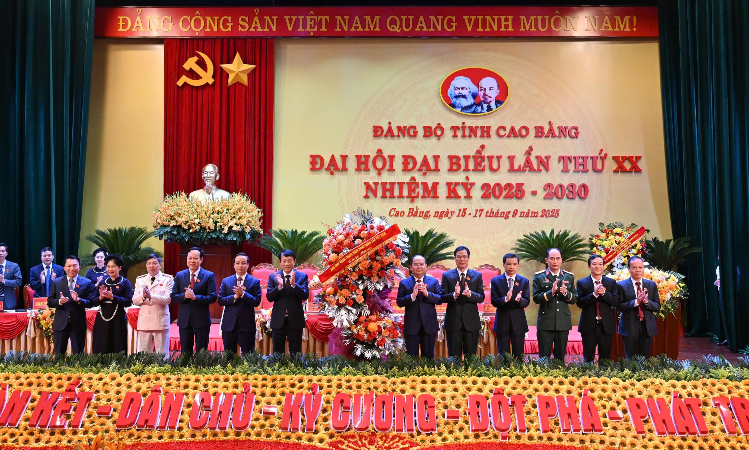 Xây dựng Cao Bằng phát triển nhanh, bền vững- Ảnh 4.