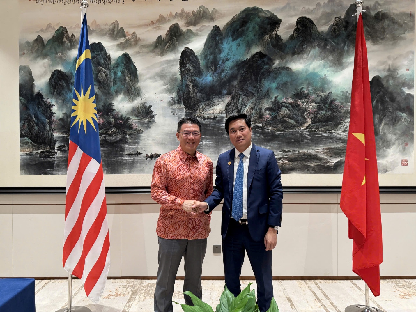 Việt Nam đóng góp tích cực vào thành công Hội nghị Bộ trưởng Xây dựng ASEAN - Trung Quốc- Ảnh 5. Việt Nam đóng góp tích cực vào thành công Hội nghị Bộ trưởng Xây dựng ASEAN - Trung Quốc- Ảnh 5.