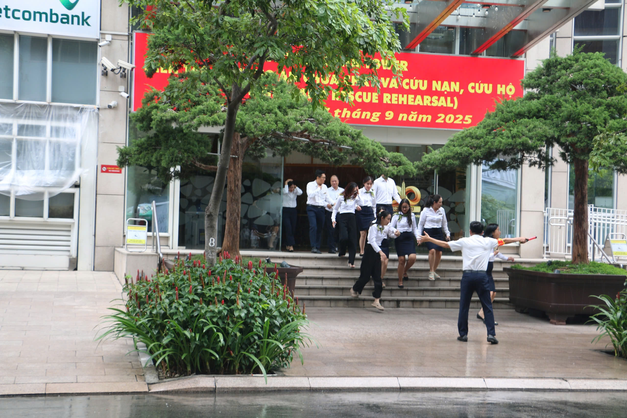 Hơn 1.500 người diễn tập chữa cháy tại trung tâm TP.HCM- Ảnh 3.