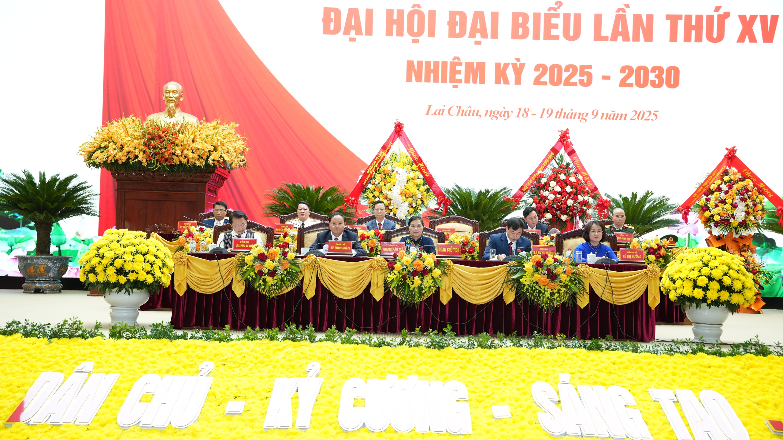 Quyết tâm xây dựng Lai Châu phát triển xanh, bền vững- Ảnh 5.
