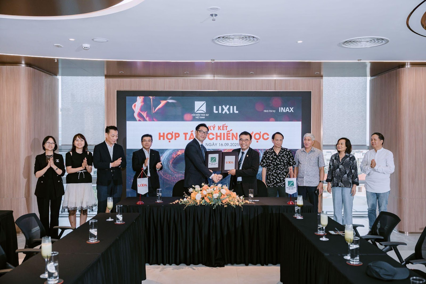 LIXIL Việt Nam v&agrave; Hội Kiến tr&uacute;c sư Việt Nam k&yacute; kết thỏa thuận hợp t&aacute;c chiến lược- Ảnh 1.