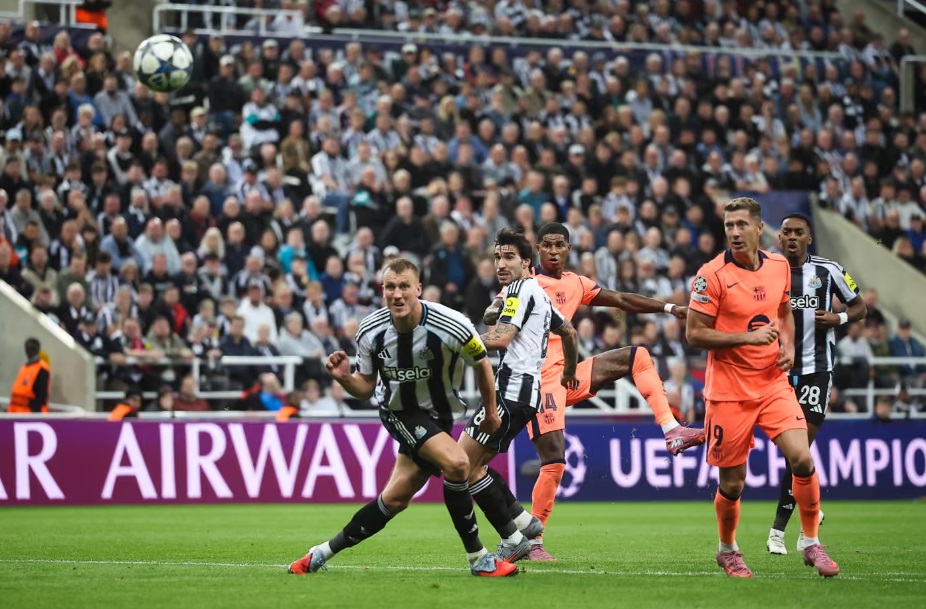 Rashford lập cú đúp, Barcelona đánh bại Newcastle tại Champions League- Ảnh 2.
