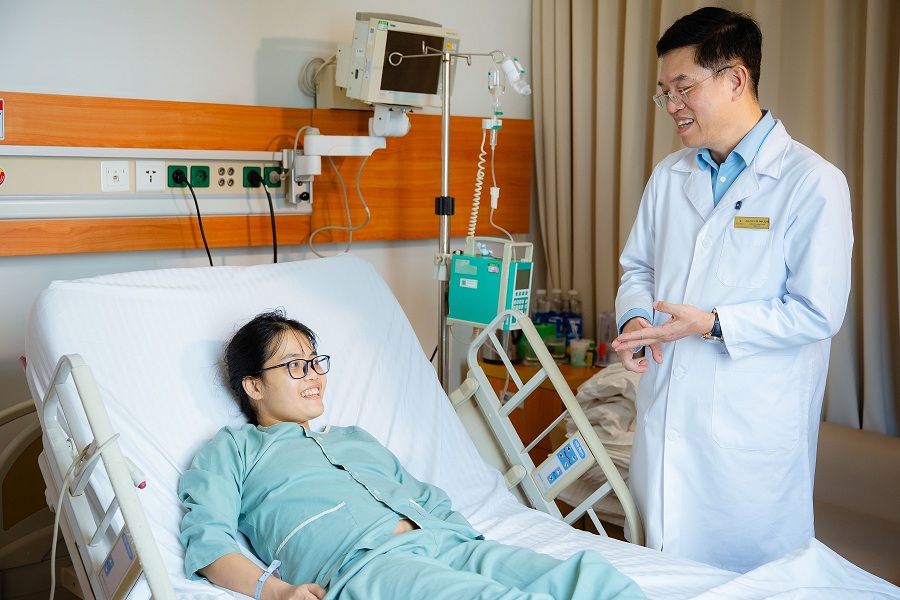 Hiến gan cứu vợ, chồng nói một câu khiến ai nghe cũng nghẹn lời- Ảnh 3.