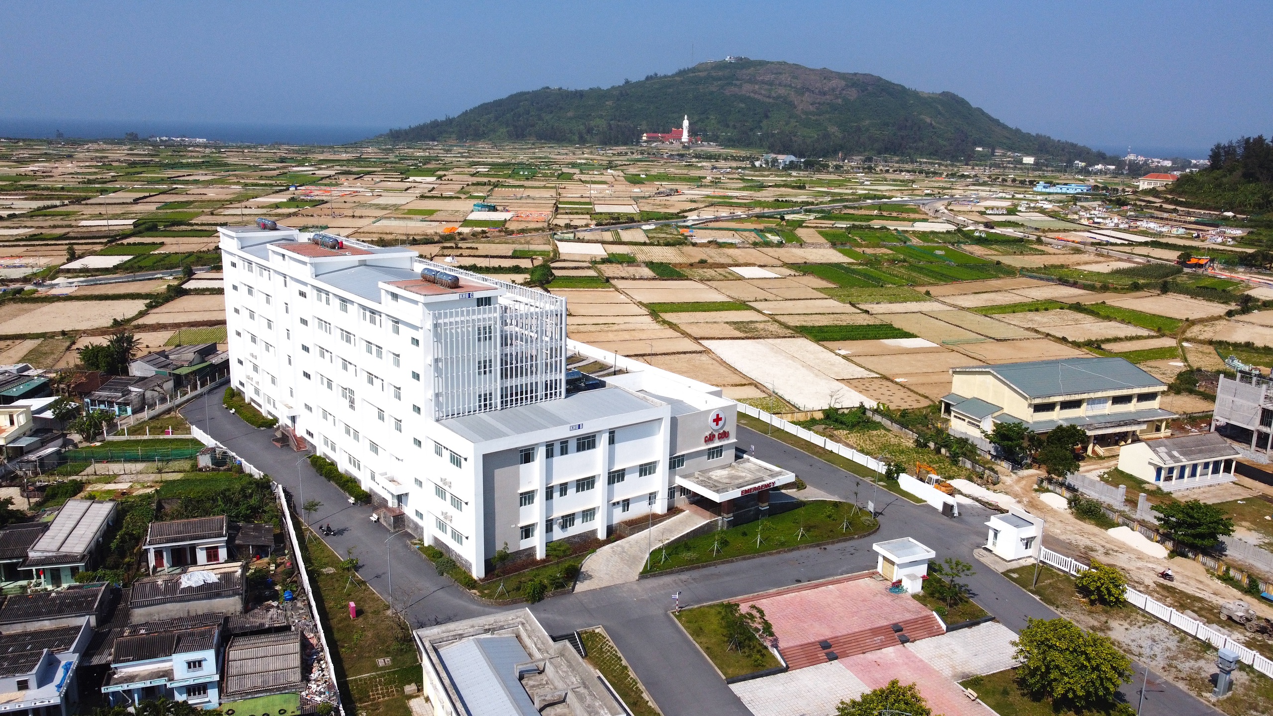 Hạ tầng tạo đòn bẩy đưa đặc khu Lý Sơn vươn mình- Ảnh 6. Hạ tầng tạo đòn bẩy đưa đặc khu Lý Sơn vươn mình- Ảnh 6.