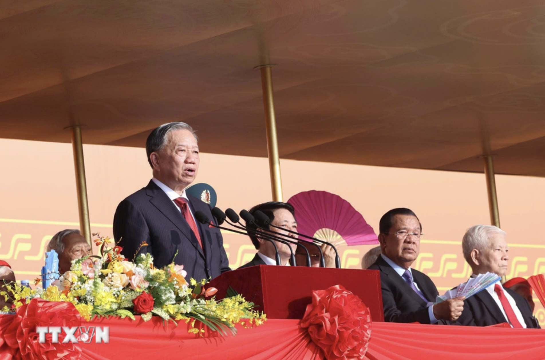 Tổng Bí thư Tô Lâm: Triệu triệu trái tim Việt Nam cùng chung nhịp đập tự hào- Ảnh 1. Tổng Bí thư Tô Lâm: Triệu triệu trái tim Việt Nam cùng chung nhịp đập tự hào- Ảnh 1.